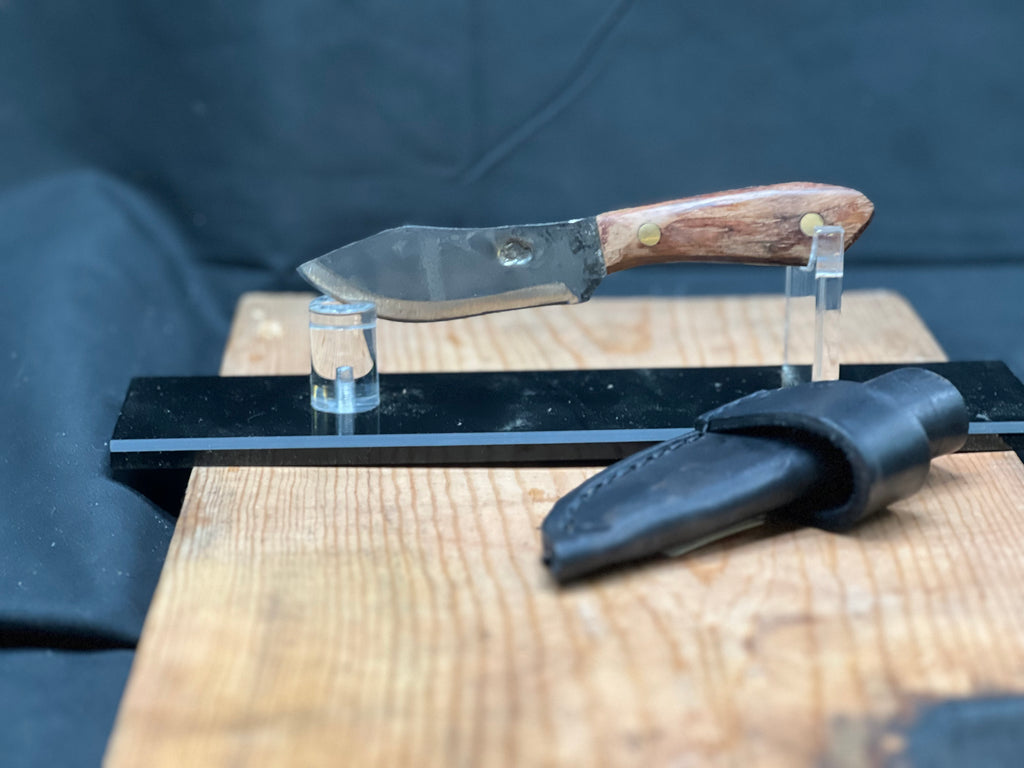Little Nesmuk skinning knife