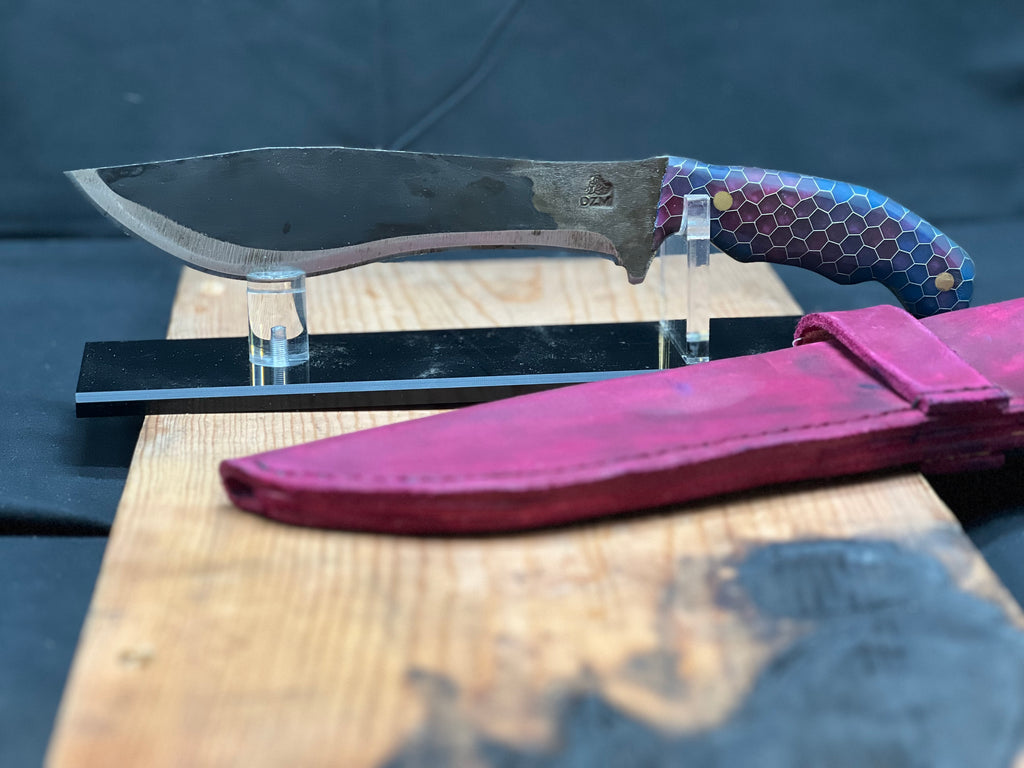 Large recurve hunting knife